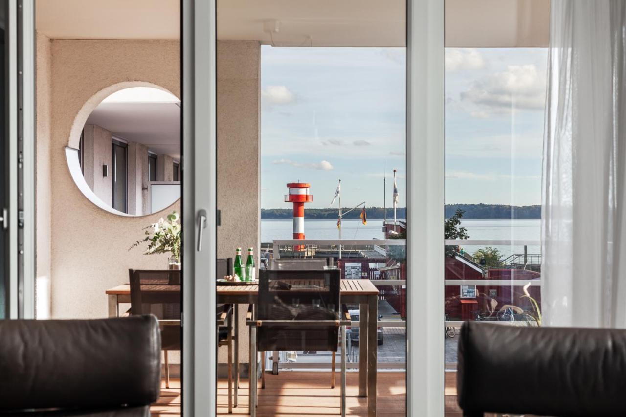 Apartmenthaus Hafenspitze Ap 5 - "Am Yachthafen 5" - Blickrichtung Offenes Meerstrandpromenade Eckernförde Exterior foto
