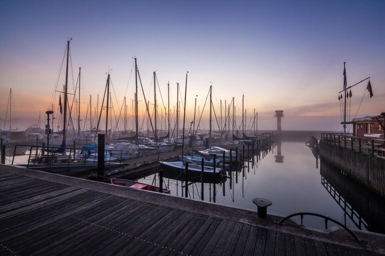 Apartmenthaus Hafenspitze Ap 5 - "Am Yachthafen 5" - Blickrichtung Offenes Meerstrandpromenade Eckernförde Exterior foto